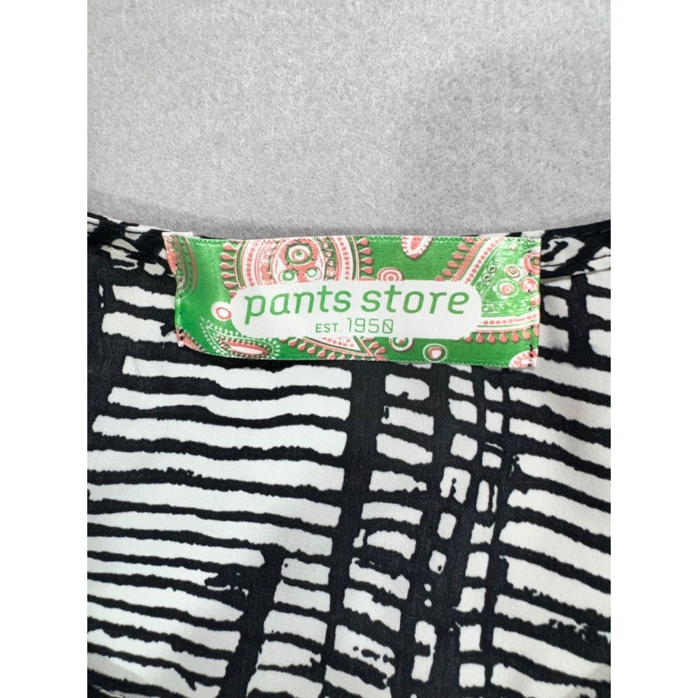 Pants Store Womens Black White Abstract Print Blouse Flutter Sleeve V Neck Top M - Picture 3 of 7
